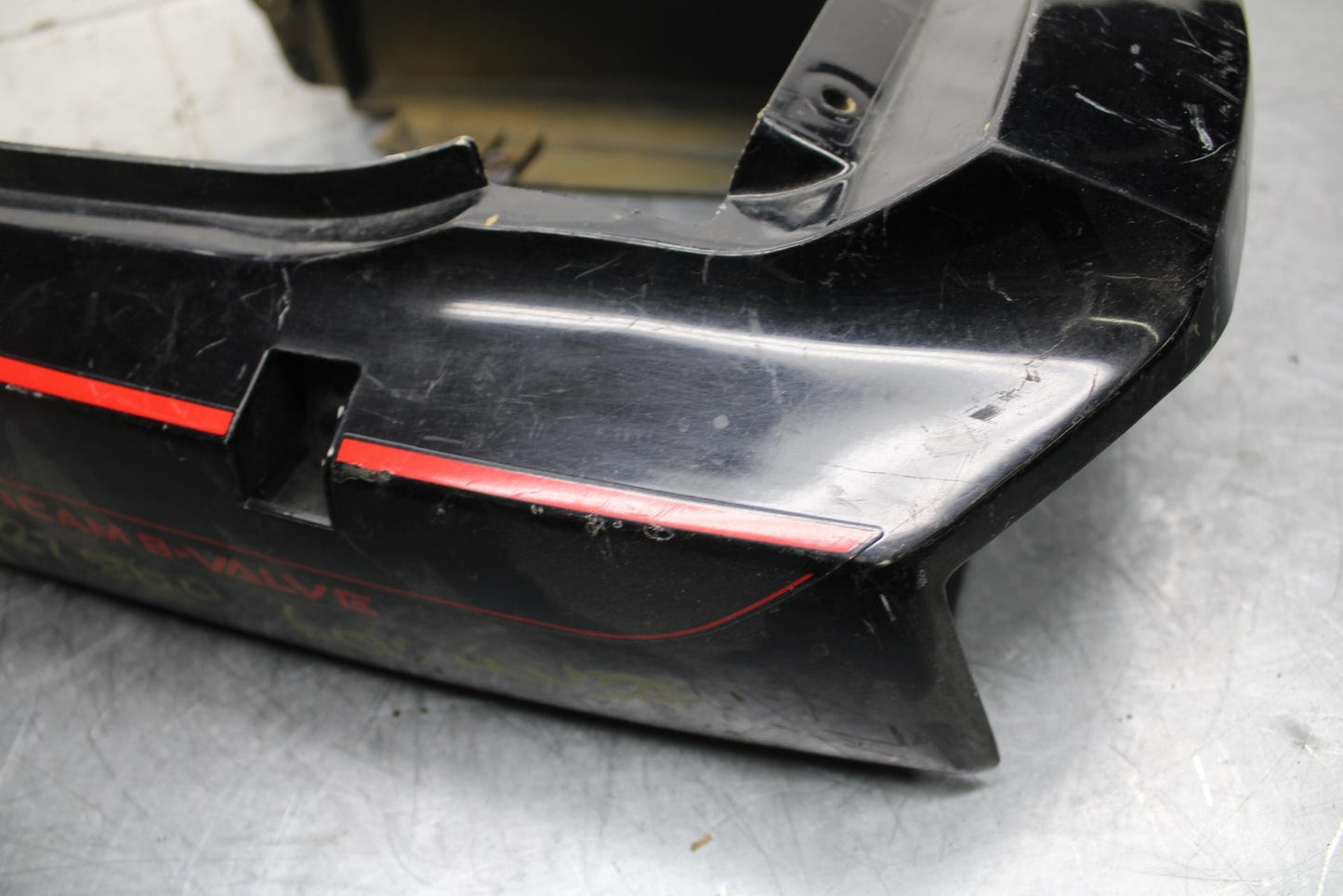 1985 Kawasaki Ninja 600R ZX600A REAR BACK TAIL FAIRING COWL SHROUD