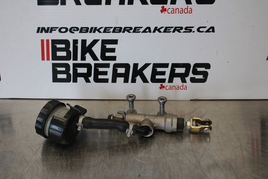 03-06 KAWASAKI Z1000 REAR BACK BRAKE MASTER CYLINDER W RESERVOIR BB164