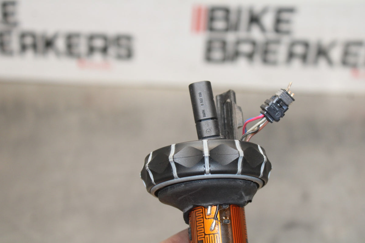 20-23 BMW F900R LEFT CLIP ON HANDLE SWITCH HEATED GRIP BB923