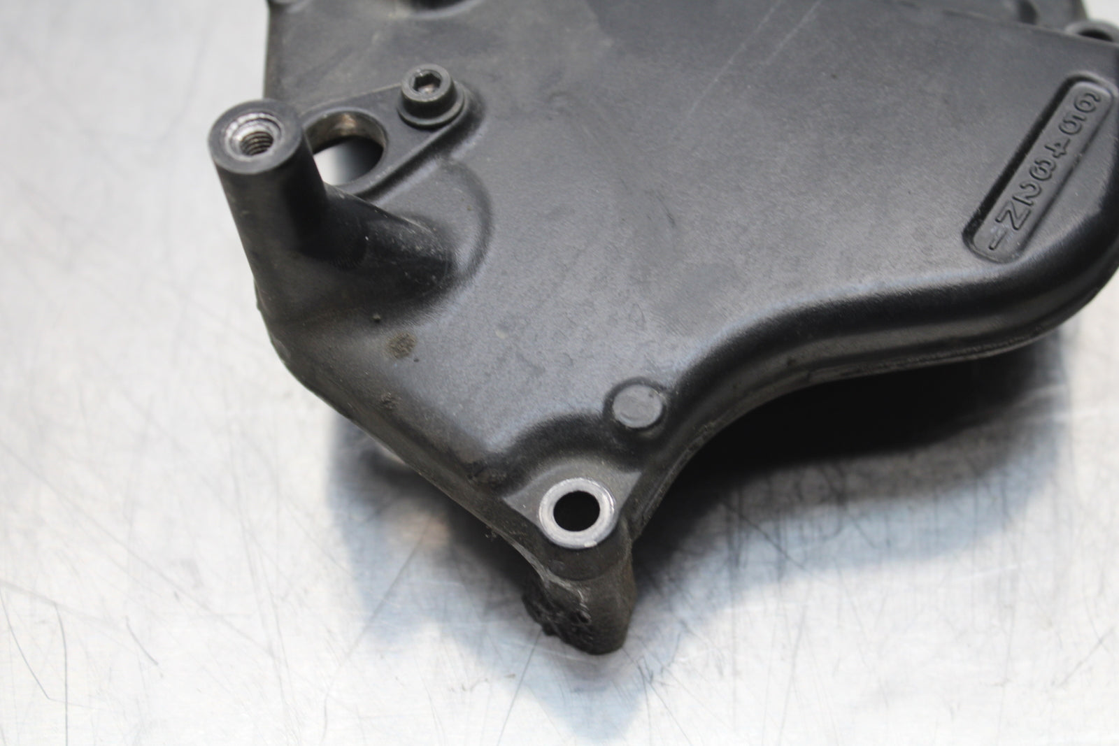 11 SUZUKI GSXR1000 ENGINE SPROCKET COVER BB142