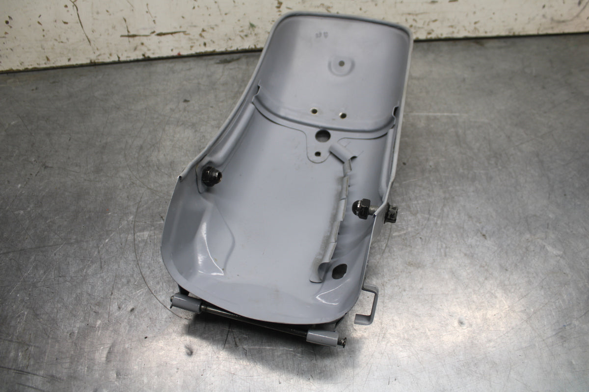 78-81 YAMAHA XS1100 REAR BACK FENDER MUD GUARD BB107