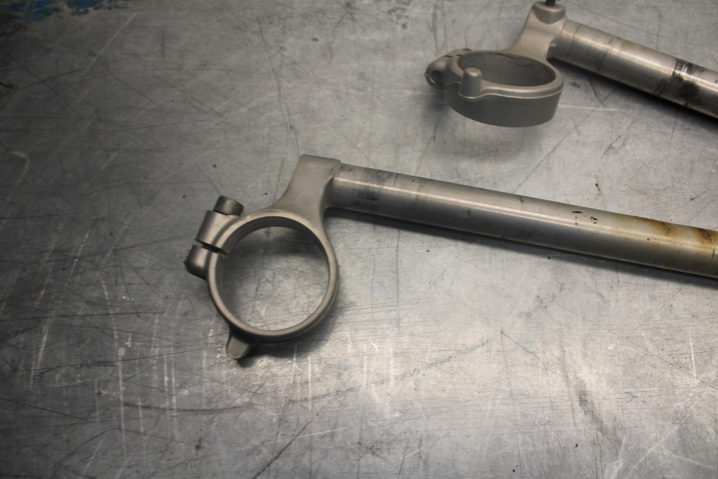 03-04 SUZUKI GSXR1000  CLIP ON ONS HANDLEBARS PAIR SET 56111-18G00 BB459