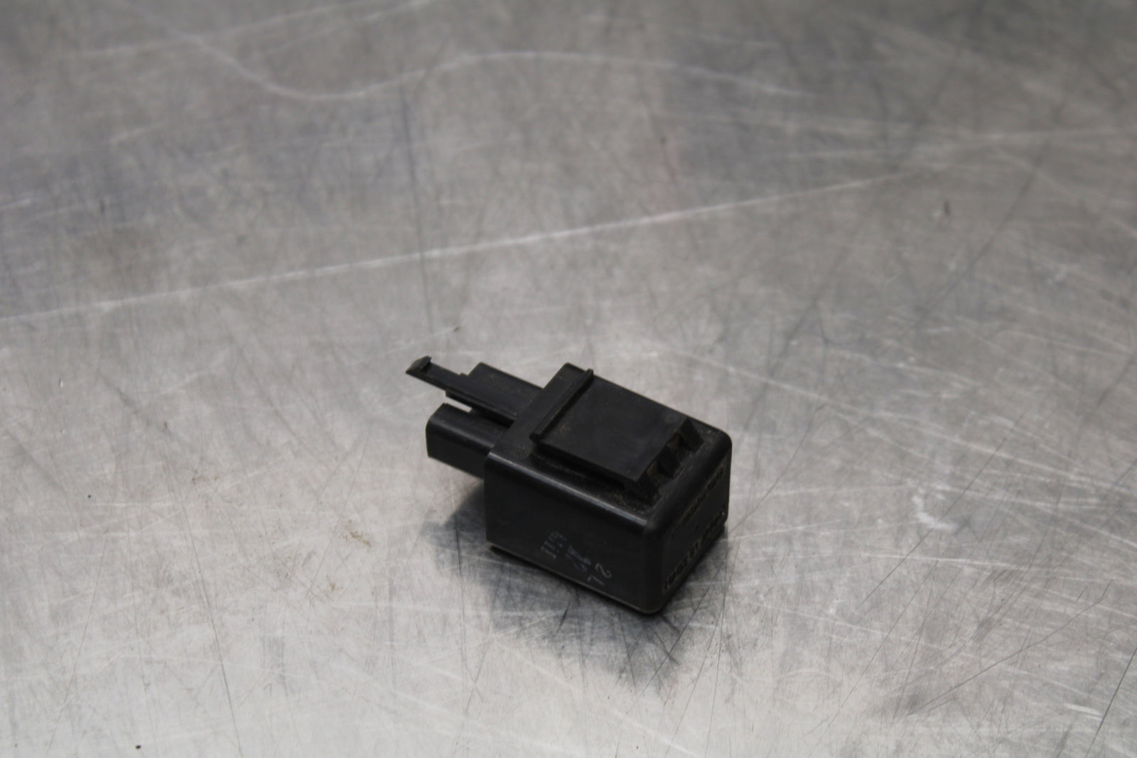 09-15 YAMAHA FZ6R TURN SIGNAL BLINKER RELAY FLASHER SWITCH BB161