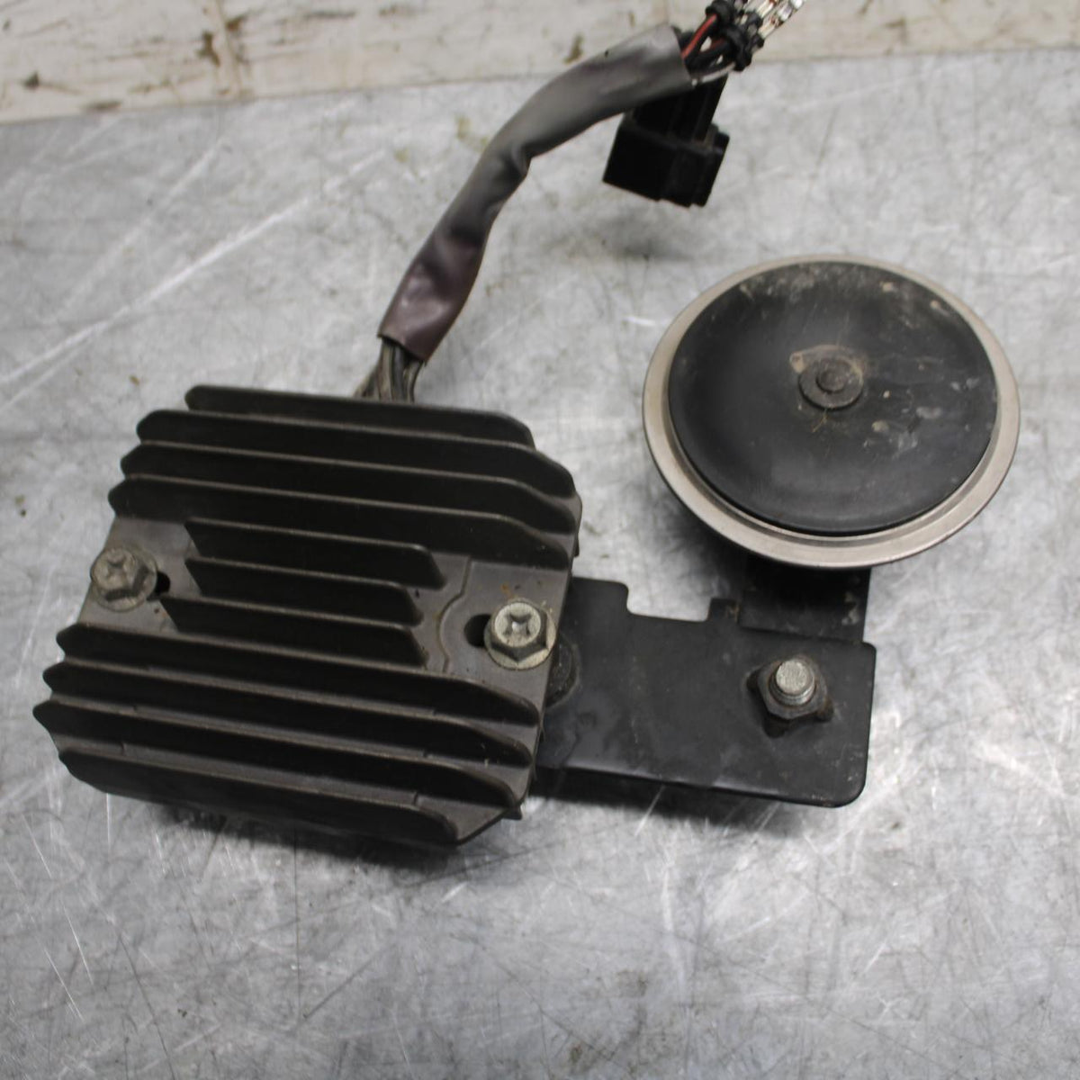 2007 Suzuki GSXR600 RECTIFIER VOLTAGE REGULATOR 32800-21H00 BB540
