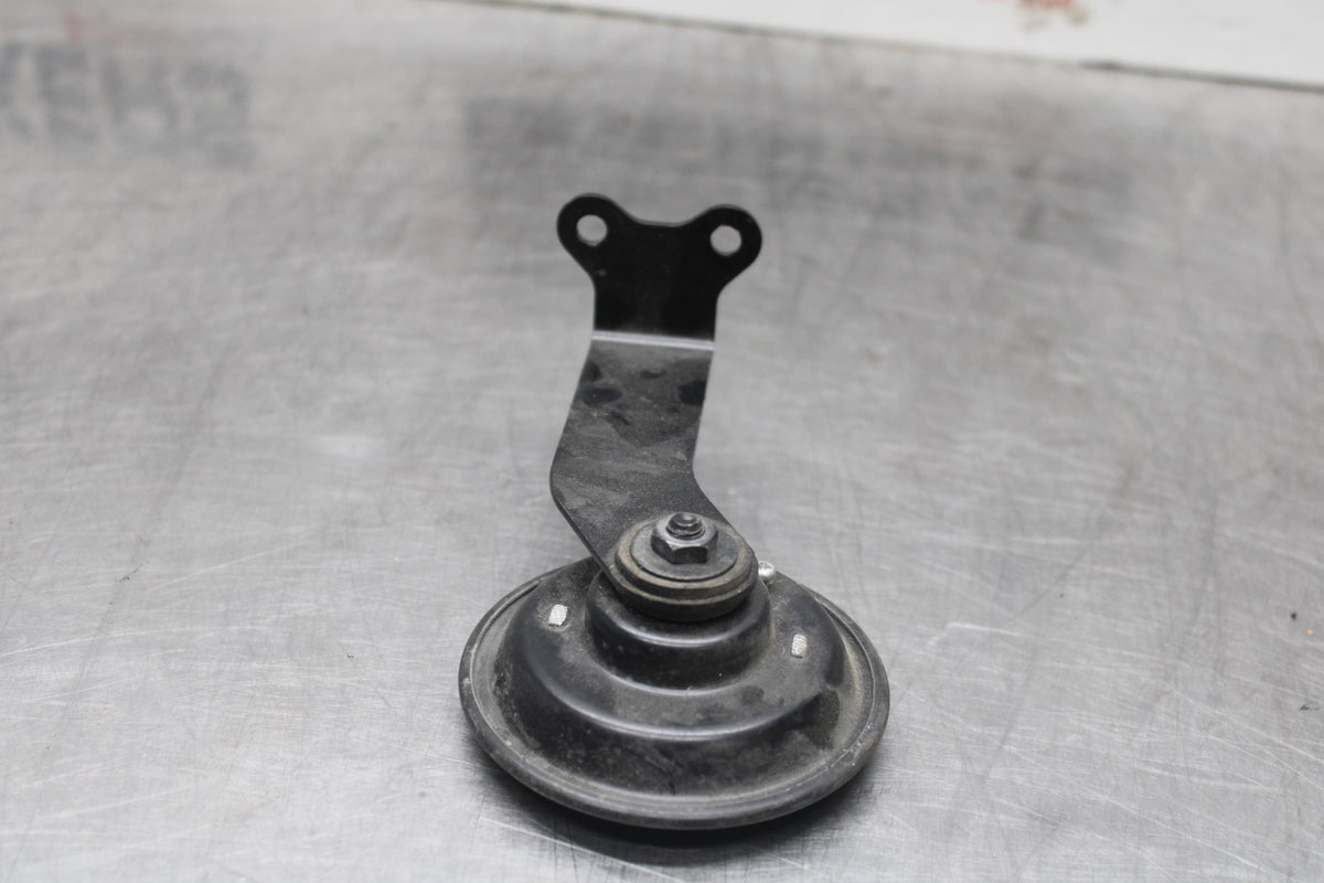 11-24 SUZUKI GSXR750 HORN SIGNAL BB879
