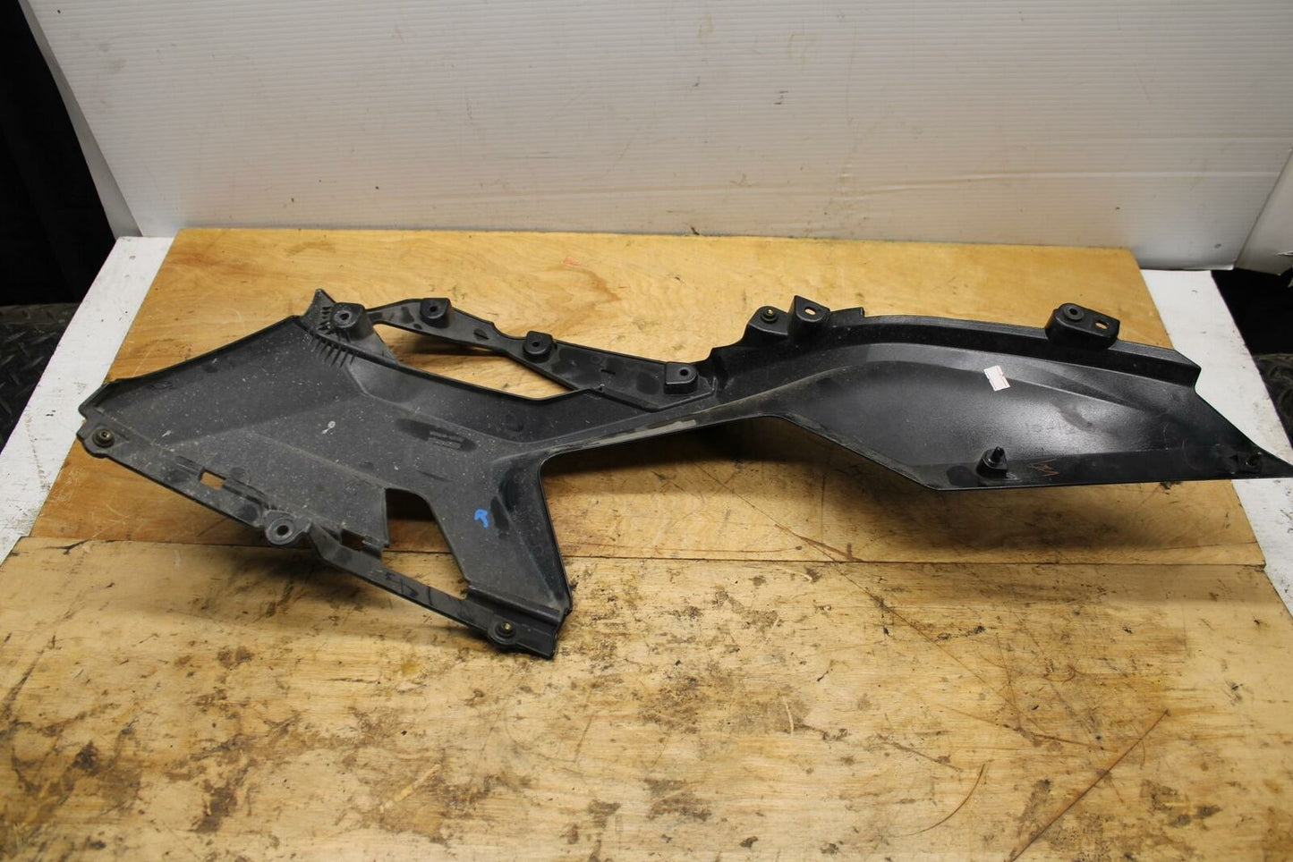 18-22 KAWASAKI NINJA 400 EX400 ABS RIGHT LOWER MID SIDE FAIRING  BB334