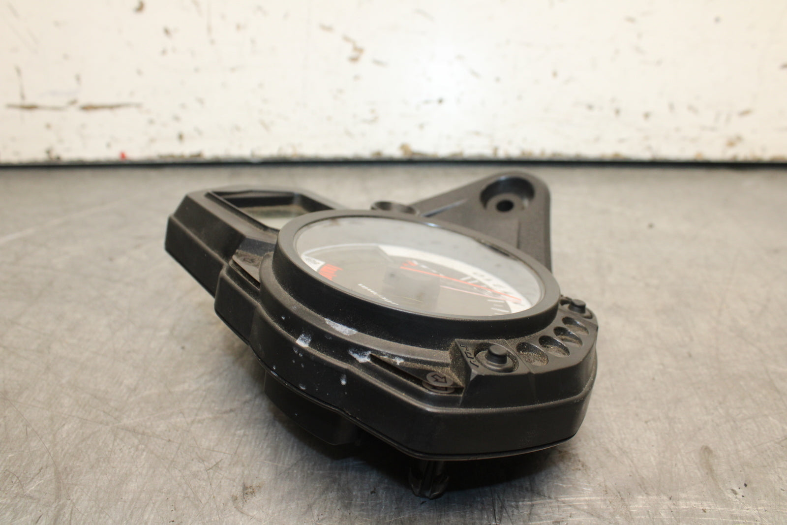 06-07 SUZUKI GSXR 600 SPEEDO TACH GAUGES CLUSTER SPEEDOMETER TACHOMETER BB243