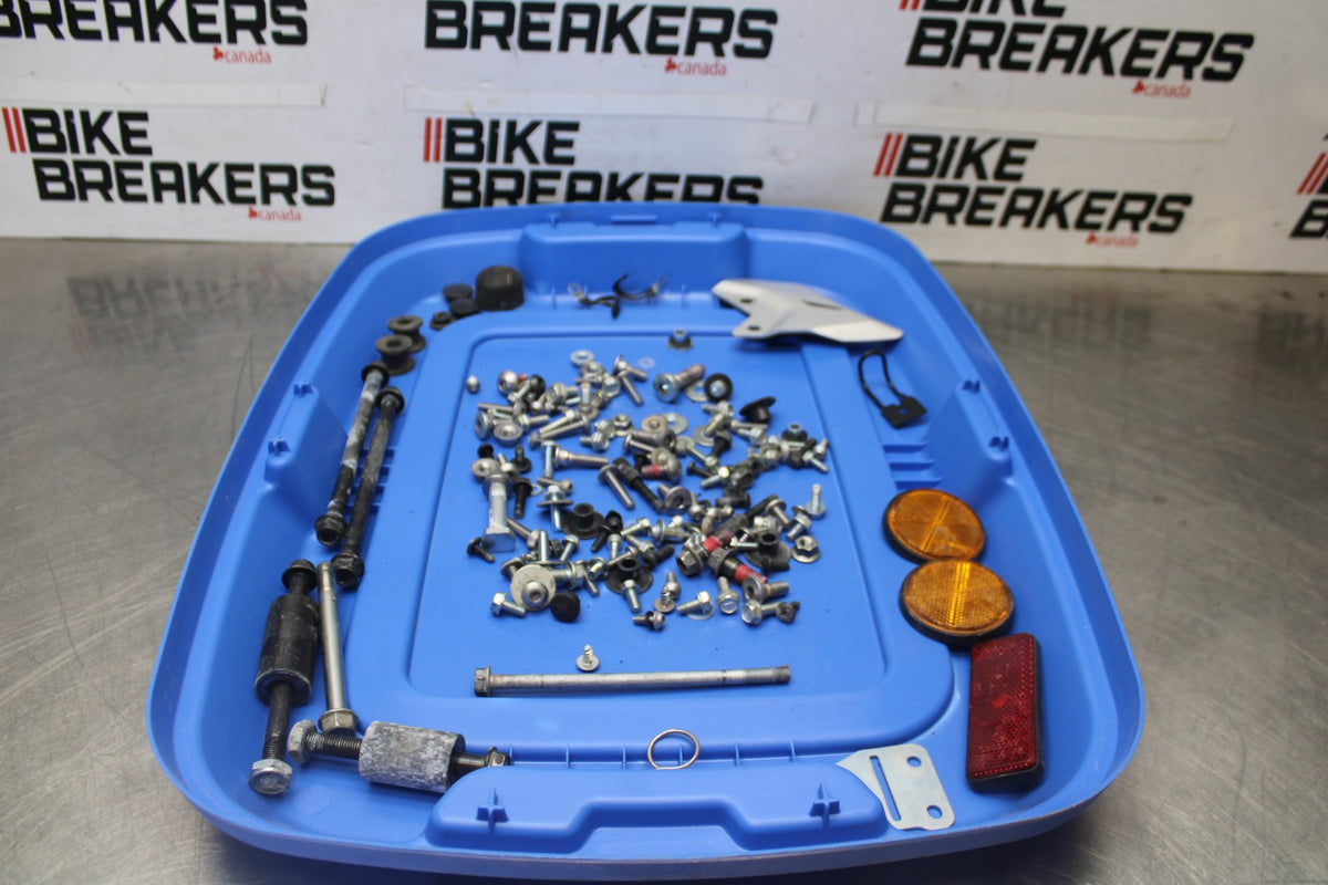 23 KAWASAKI NINJA 650 EX650 MOUNTING BOLTS HARDWARE SCREWS BB920
