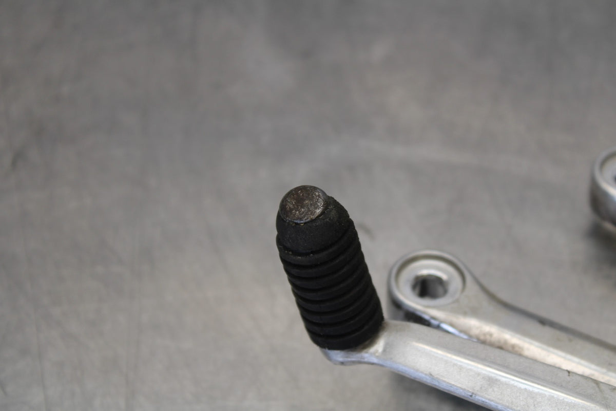 08-09 YAMAHA YZF R6S LEFT REARSET REAR SET DRIVER FOOT PEG REST STOP BB690