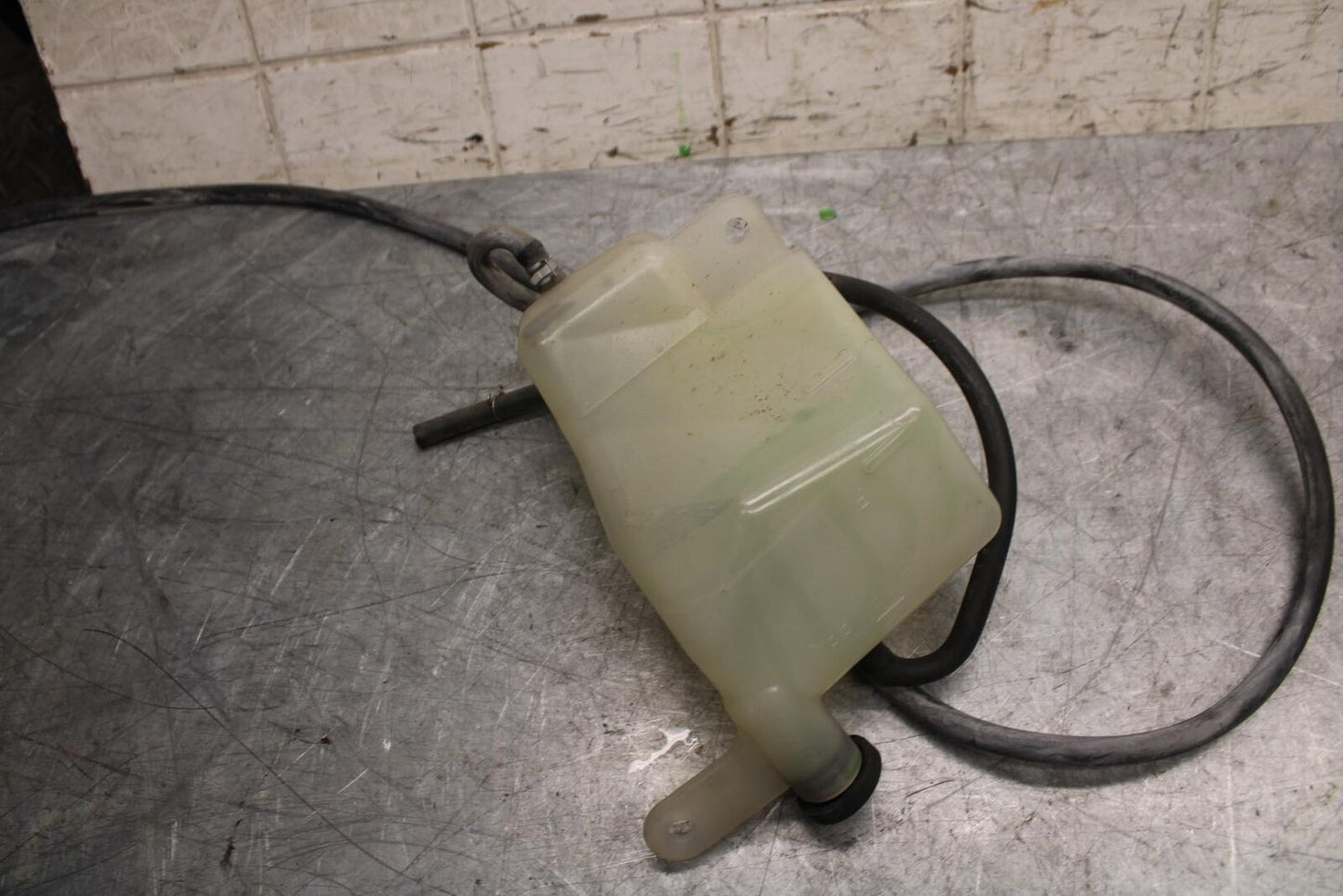2007 Suzuki Boulevard M50 COOLANT WATER TANK RESERVOIR BOTTLE 17910-48G00 BB537