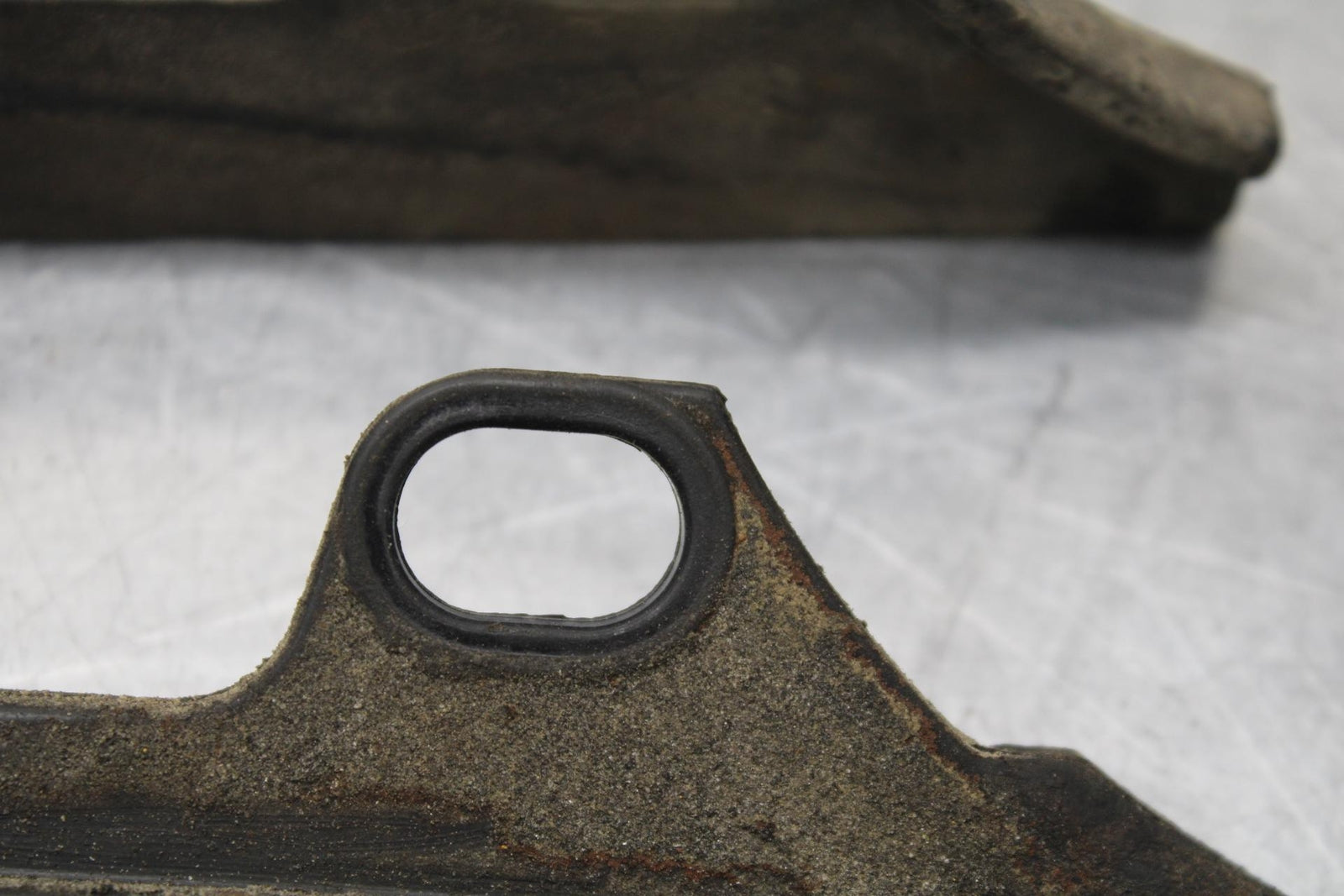 97-03 HONDA SHADOW ACE 750 VT750C SWINGARM CHAIN BUFFER SLIDER GUIDE BB618