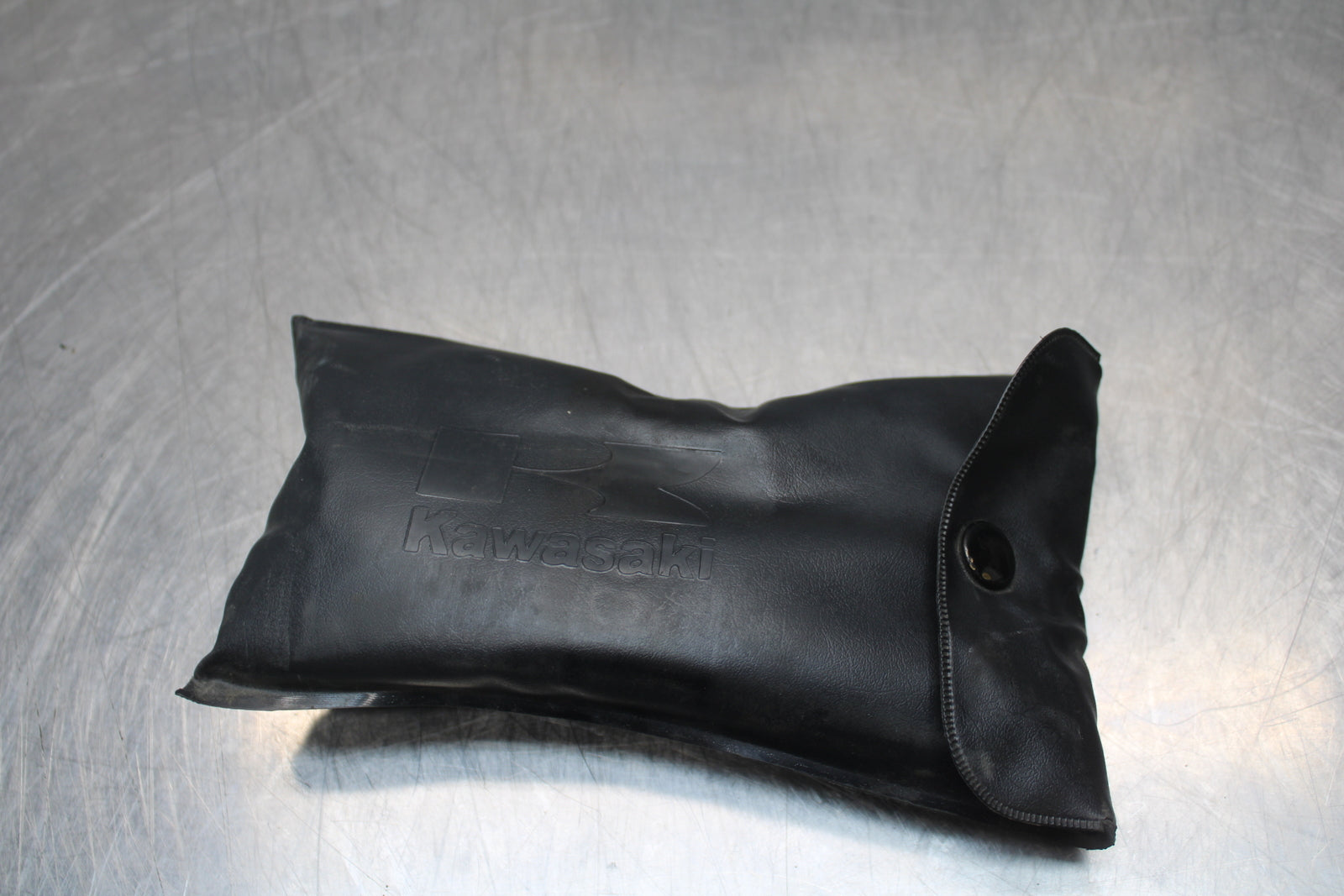 04-05 KAWASAKI NINJA ZX10R STOCK TOOLS OEM TOOL BAG KIT SET BB163