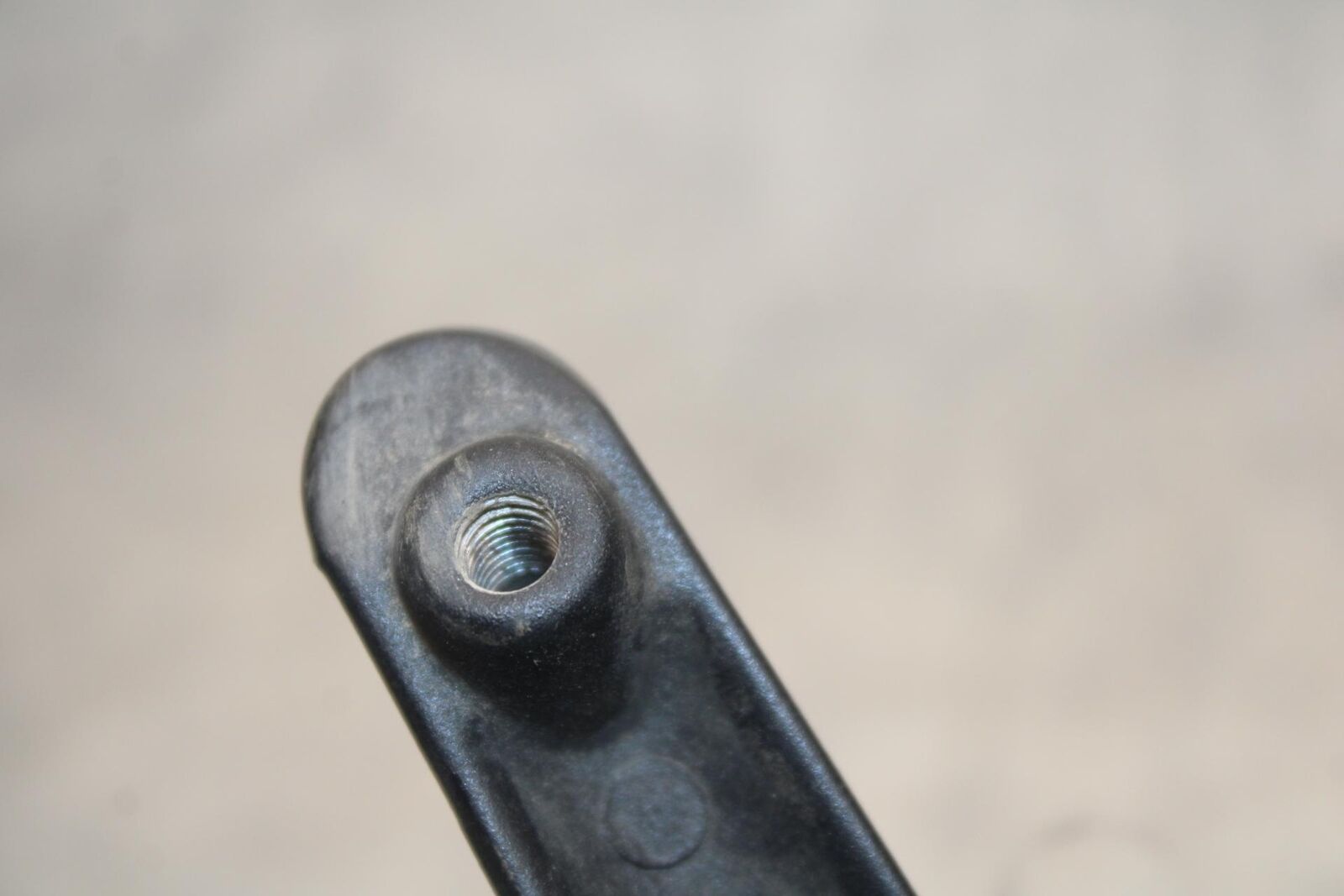2007 Yamaha YZF R6 LEFT REARSET REAR SET DRIVER FOOT PEG REST STOP BB80