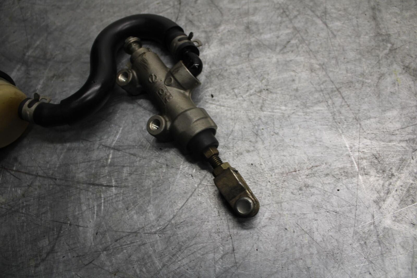 2002 Kawasaki Ninja ZX12R REAR BACK BRAKE MASTER CYLINDER W RESERVOIR BB48