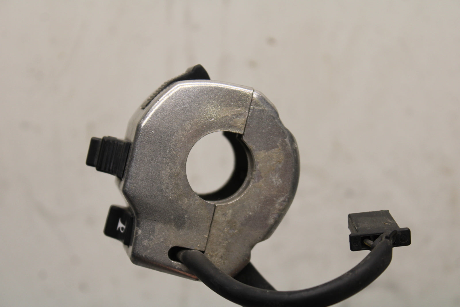 00 SUZUKI INTRUDER 1500 VL1500 LEFT HANDLE HORN SIGNALS SWITCH BB761 