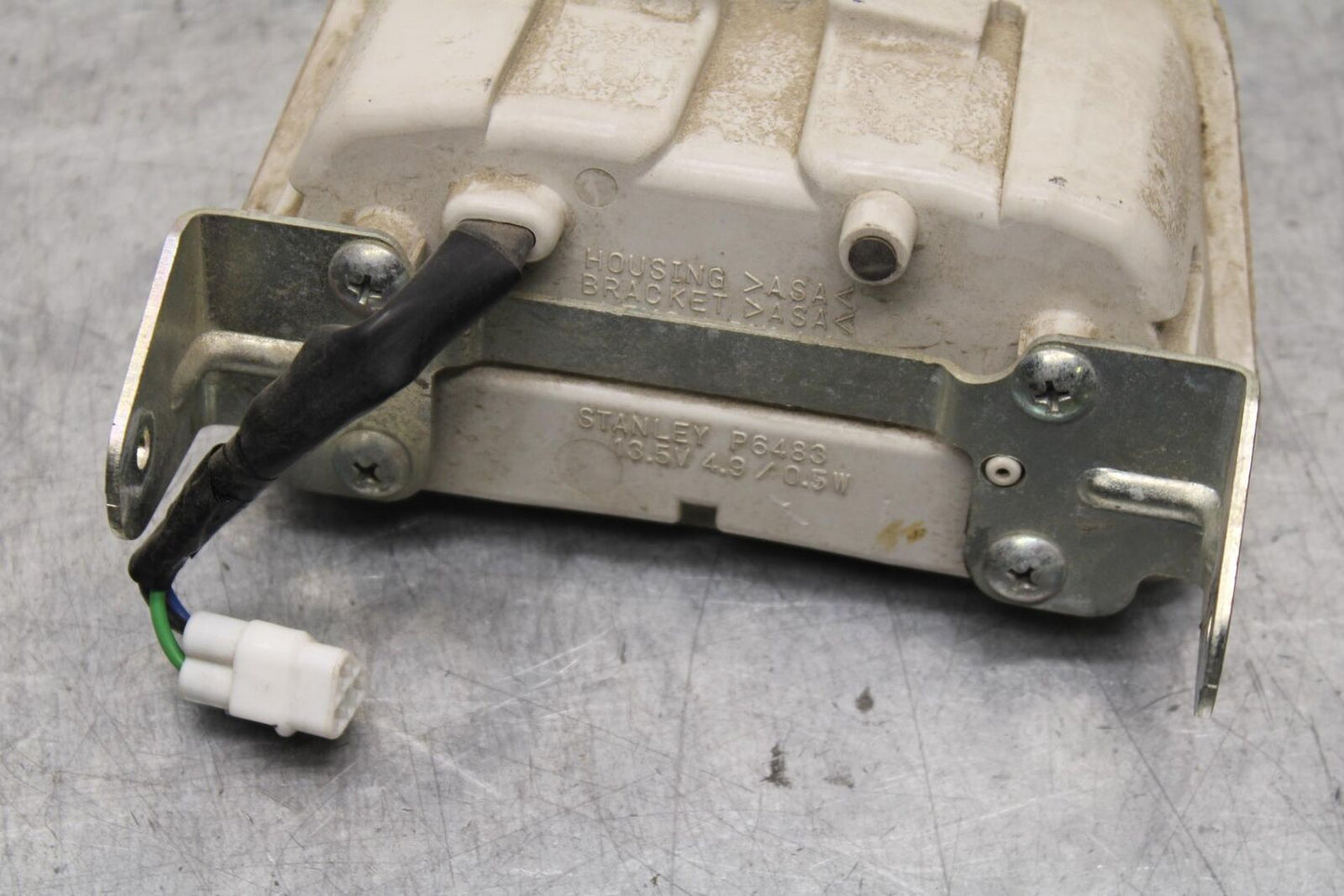 06-07 SUZUKI GSXR 600 REAR TAIL TAILLIGHT BACK BRAKE LIGHT BB104