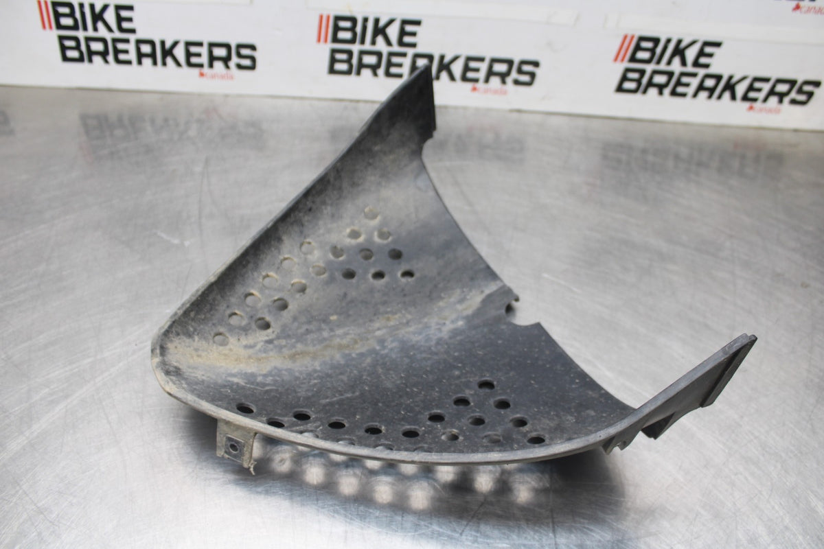 97-00 SUZUKI GSXR600 SRAD FRONT LOWER INNER EXHAUST V FAIRING COWL GUARD BB921