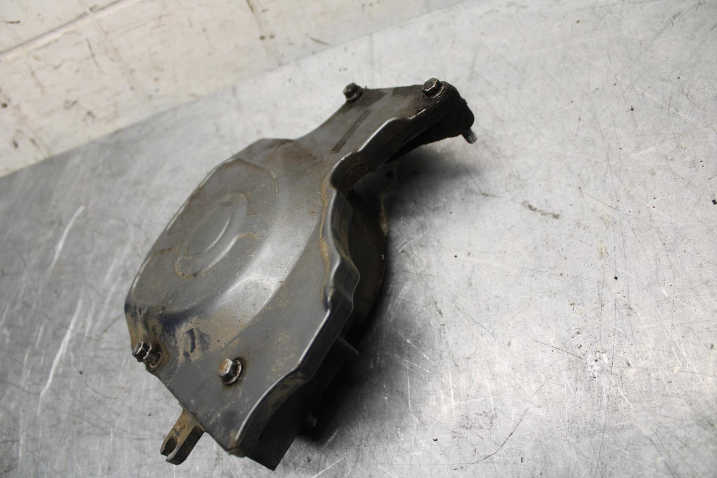 00-01 KAWASAKI ZZR600 ENGINE SPROCKET COVER BB31