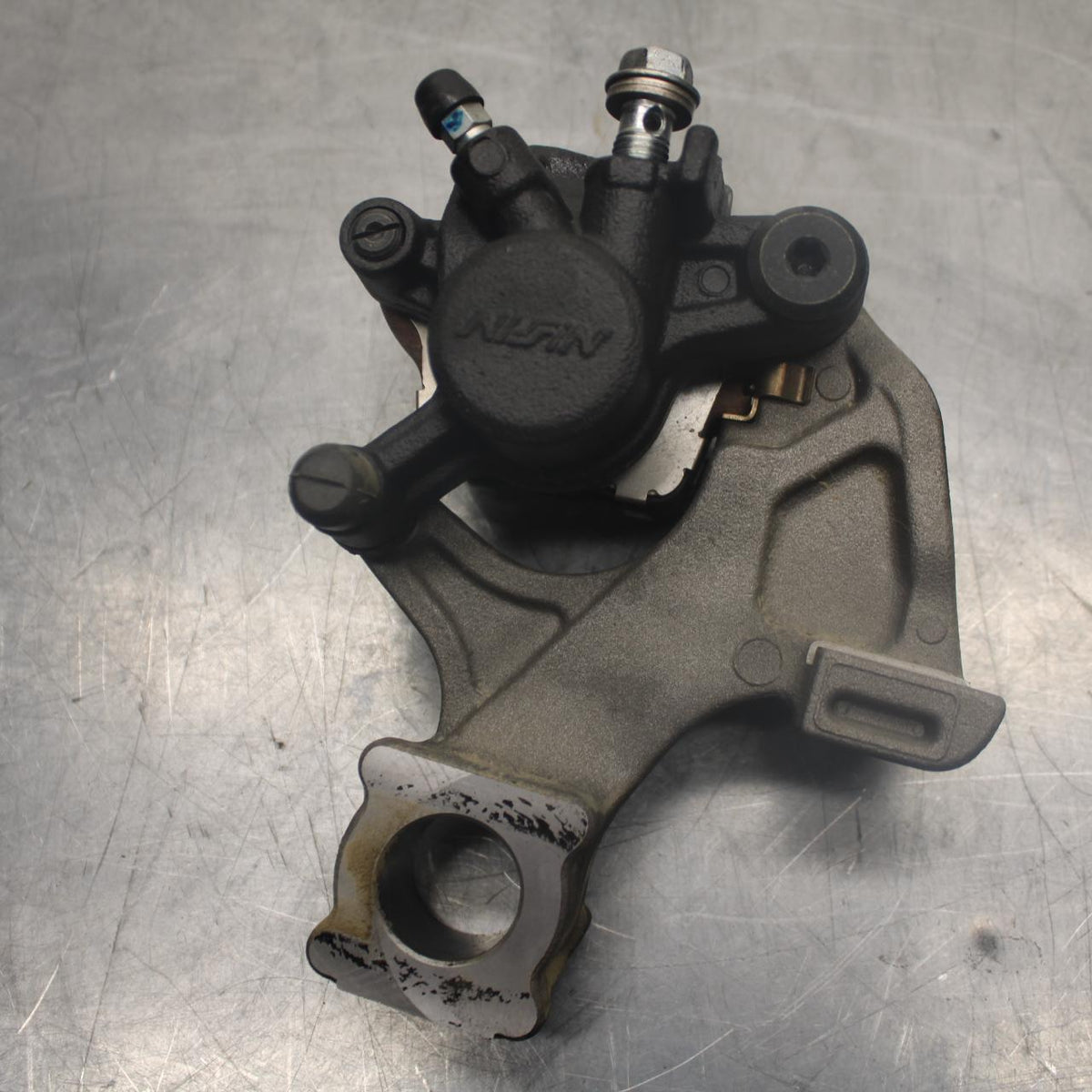 15-21 SUZUKI GSXR600 REAR BACK BRAKE CALIPER W MOUNT BRACKET BB460