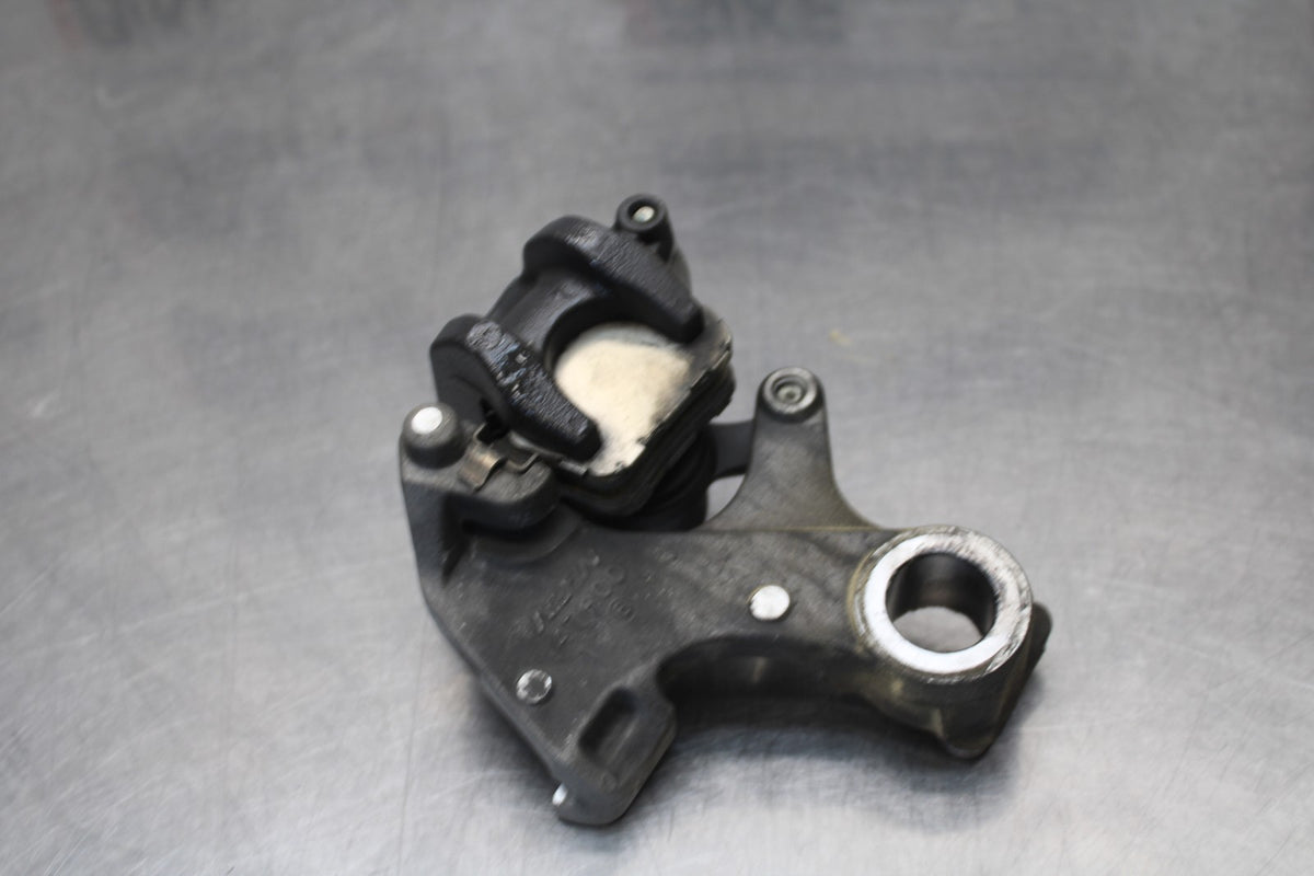 11-22 SUZUKI GSXR 600  REAR BACK BRAKE CALIPER W MOUNT BRACKET BB193