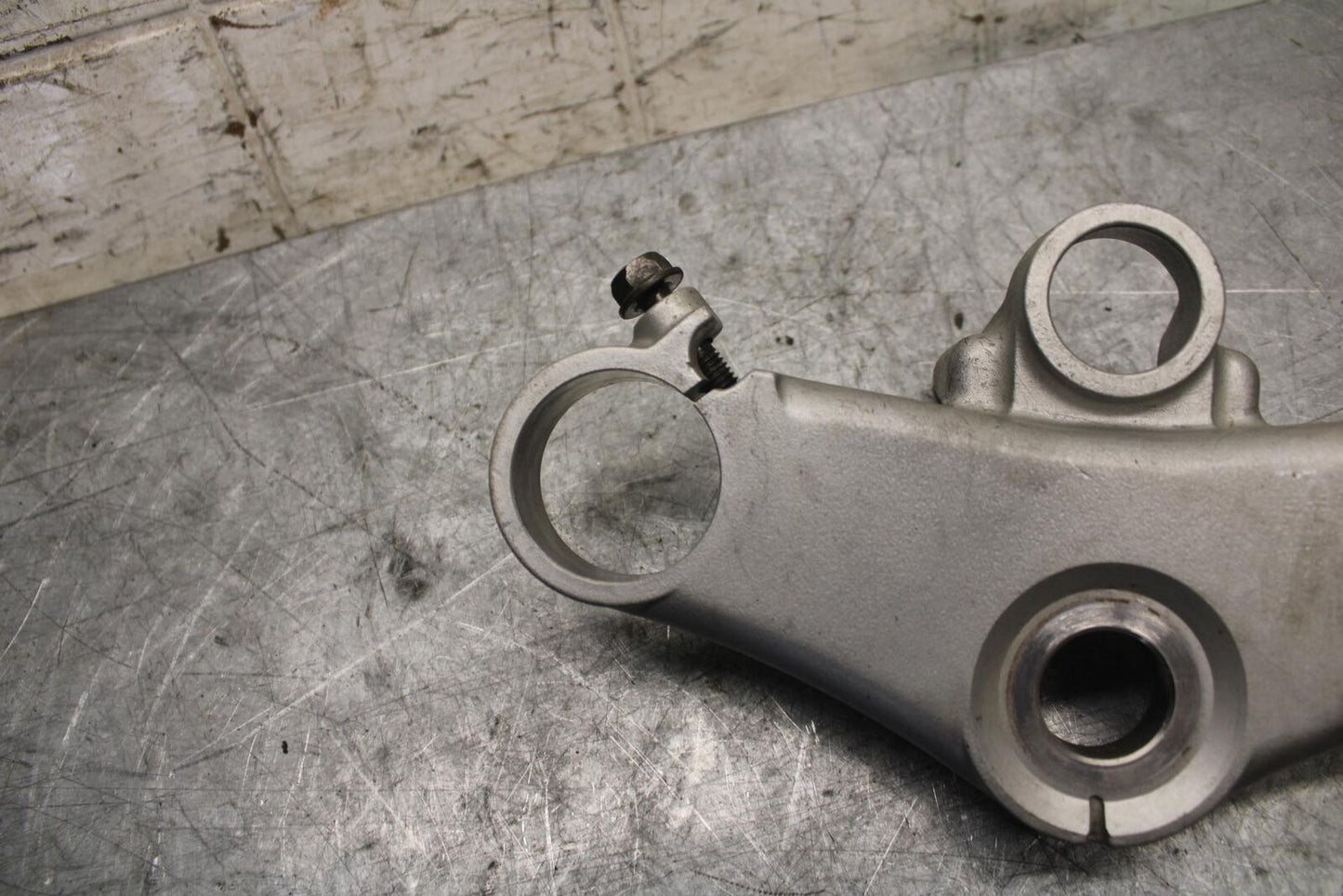 1999 Honda Super Hawk 1000 VTR1000F FORKS UPPER TRIPLE TREE CLAMP BB51