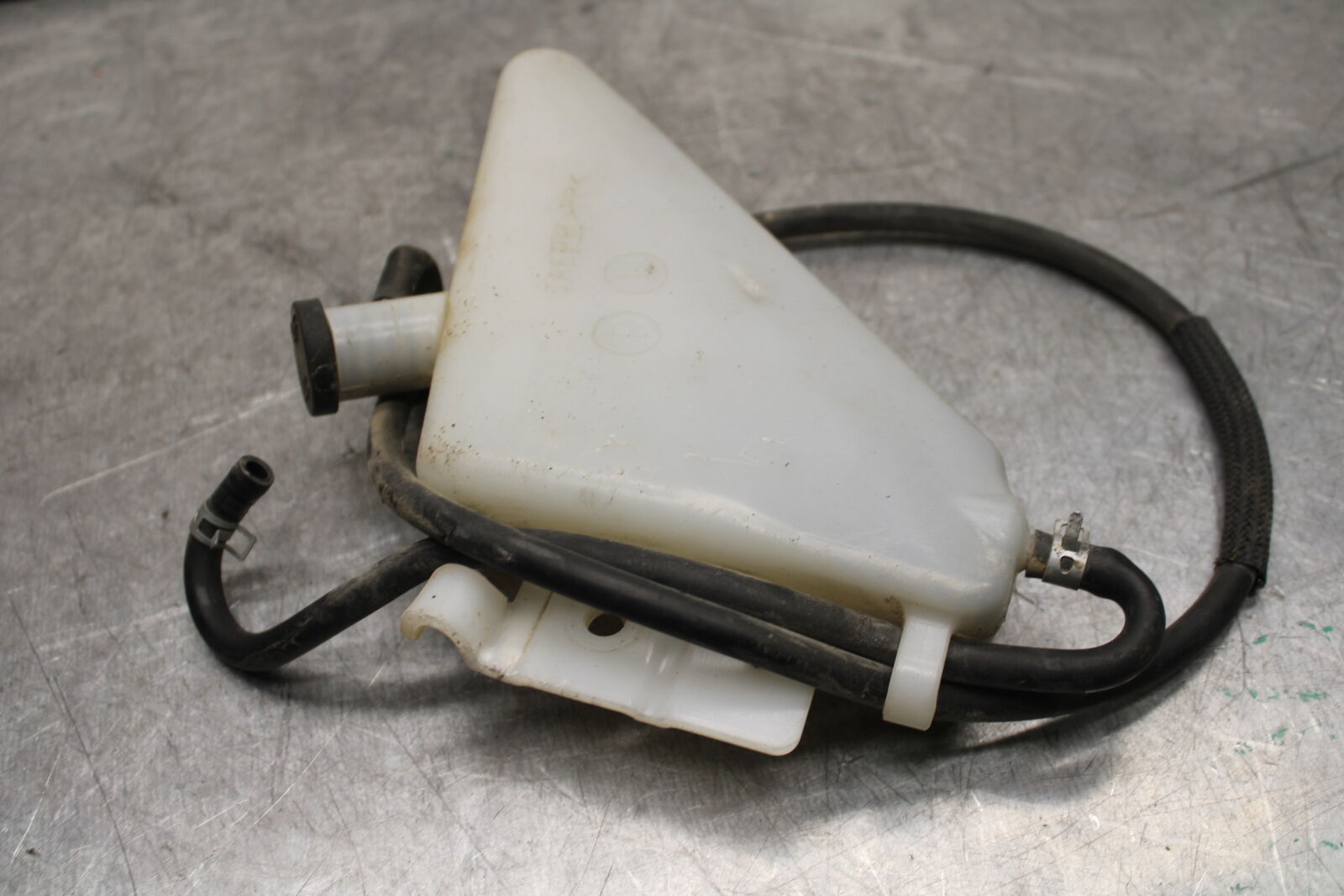 08-10 SUZUKI GSXR 600 COOLANT WATER TANK RESERVOIR BOTTLE  BB721