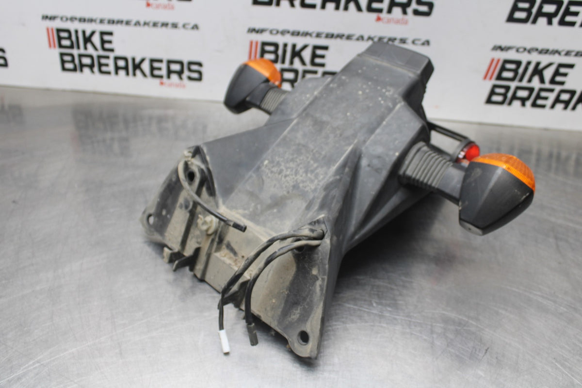 06 SUZUKI SV650S REAR BACK FENDER MUD GUARD BB783