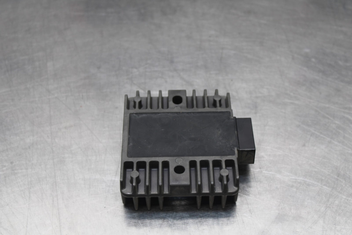 17-18 YAMAHA YZF R3 RECTIFIER VOLTAGE REGULATOR BB813