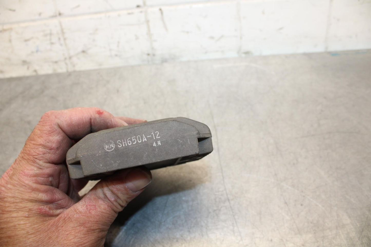 2001 Kawasaki Ninja ZX6 ZX600E RECTIFIER VOLTAGE REGULATOR BB547