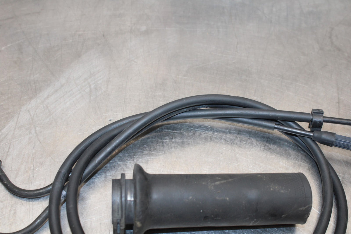05 TRIUMPH ROCKET III THROTTLE CABLES LINES BB186