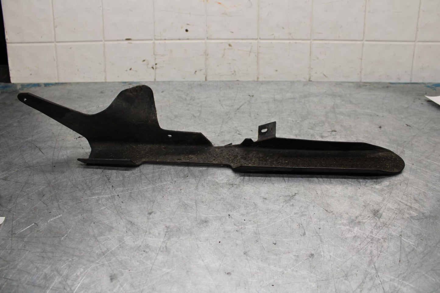 11-15 KAWASAKI ZX1000R REAR BACK DRIVE CHAIN GUARD COVER SHIELD BB445