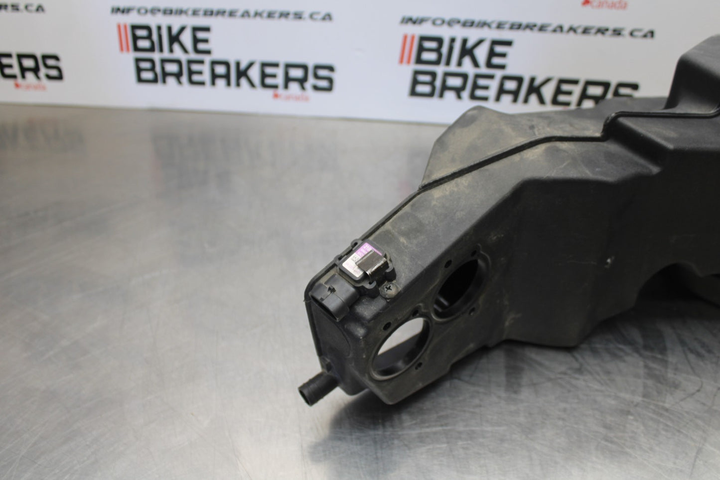 05-06 VICTORY KINGPIN DELUXE AIRBOX AIR INTAKE FILTER BOX BB195