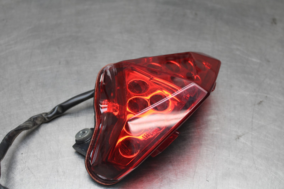 12 KAWASAKI NINJA 650 EX650E REAR TAIL TAILLIGHT BACK BRAKE LIGHT BB926