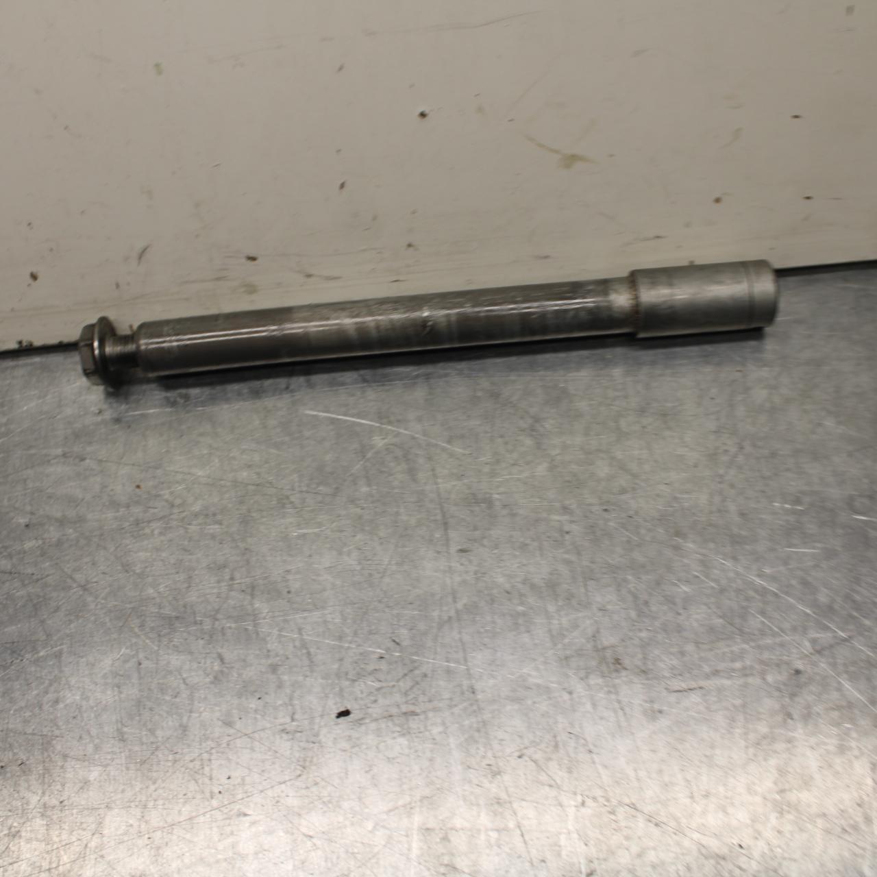 03-04 HONDA CBR600RR FRONT WHEEL RIM AXLE PIVOT BOLT 44301-MEE-000 BB614