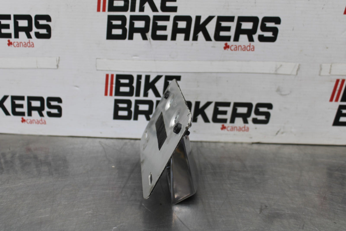 05-09 SUZUKI BOULEVARD C90 LICENSE PLATE BRACKET MOUNT BB918