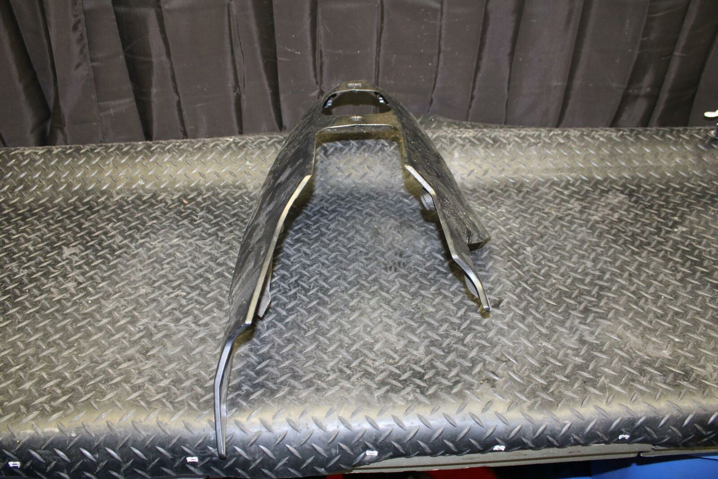 10 SUZUKI GSXR750 LOWER BOTTOM BELLY FAIRING COWL BB190