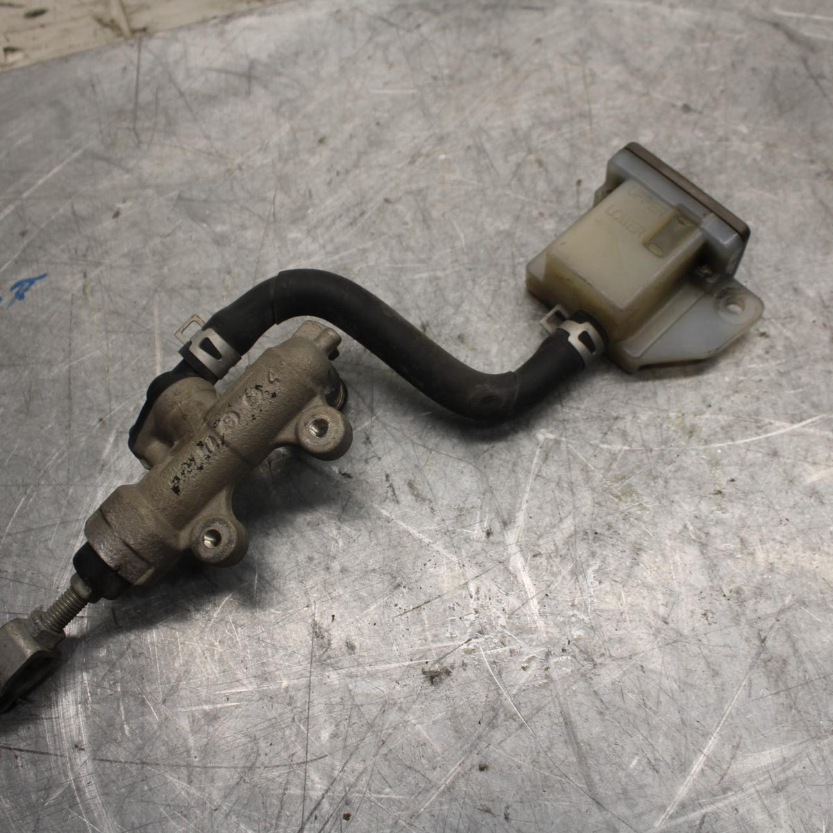 1998 Suzuki TL1000S REAR BACK BRAKE MASTER CYLINDER W RESERVOIR BB508