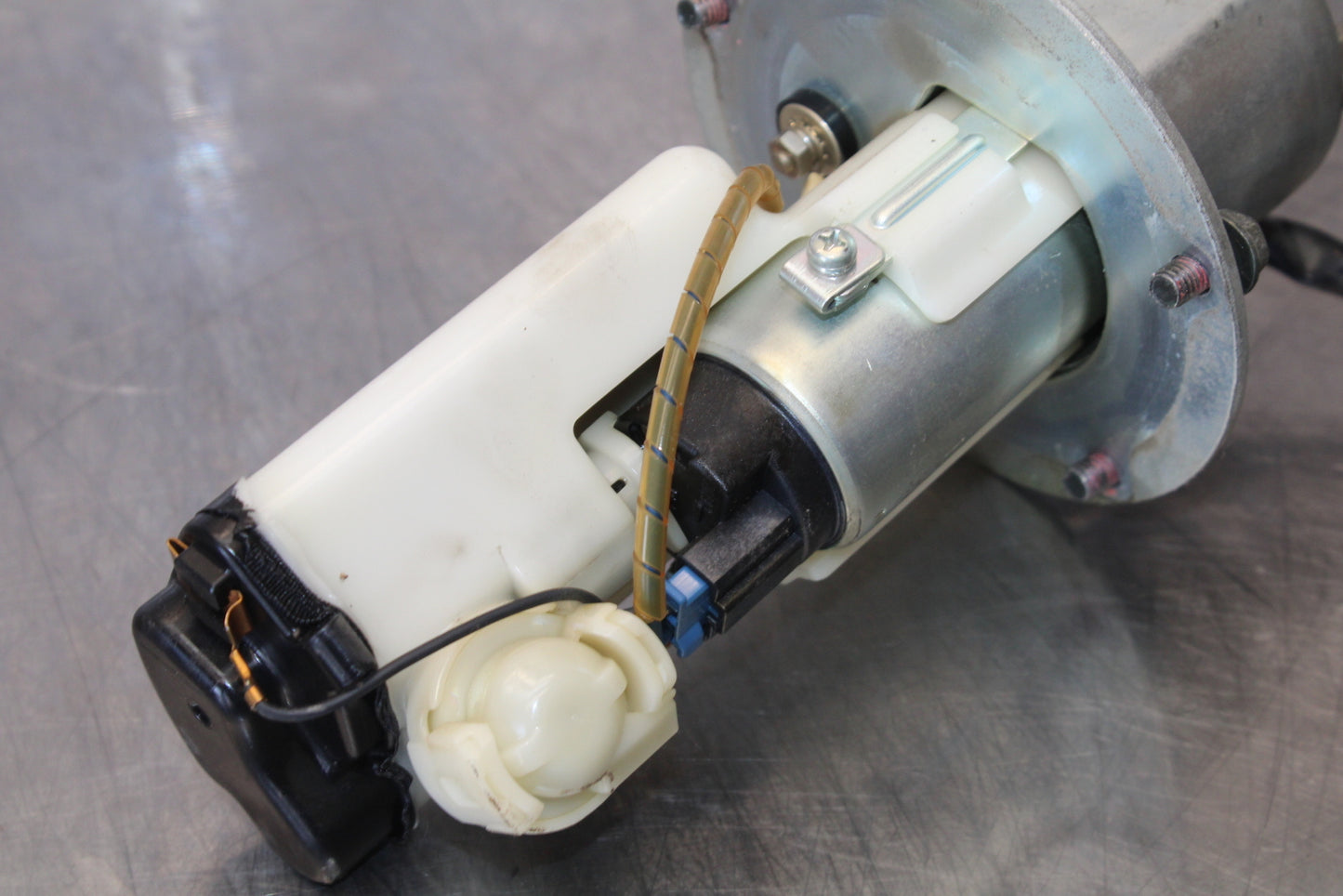 03-06 KAWASAKI Z1000 FUEL PUMP GAS PETROL SENDER UNIT BB164