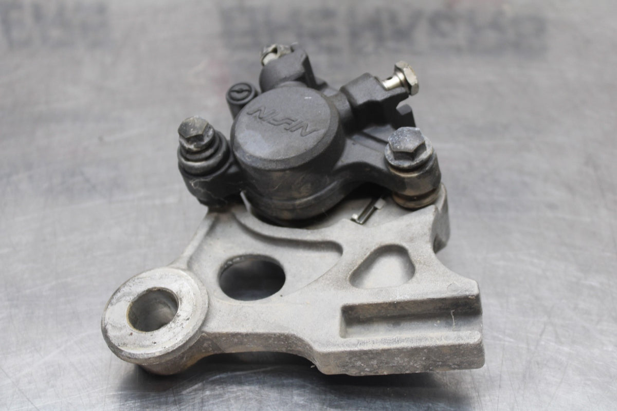 98-05 HONDA SUPER HAWK 1000 VTR1000F REAR BRAKE CALIPER W MOUNT BRACKET BB821