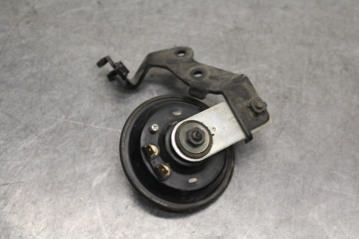 07-08 YAMAHA YZF R1 HORN SIGNAL BB675