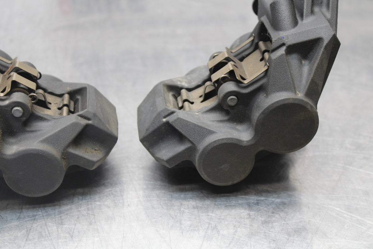 14-17 YAMAHA FZ07 RIGHT LEFT FRONT BRAKE CALIPER SET PAIR CALIPERS BB162
