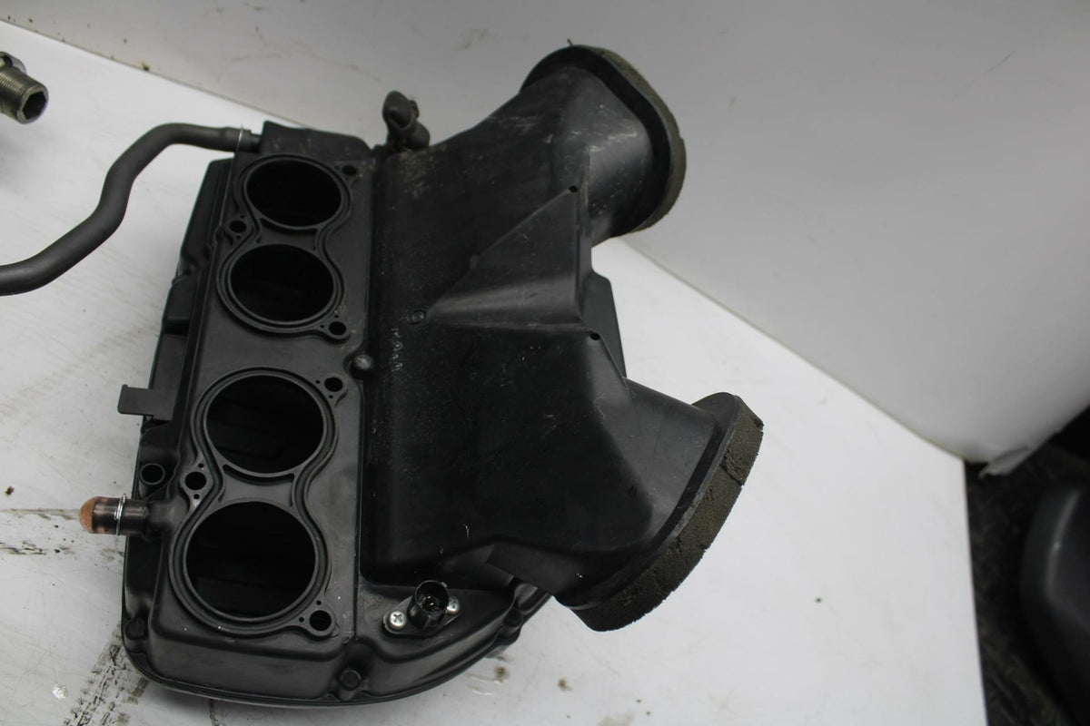09-11 SUZUKI GSXR1000 AIRBOX AIR INTAKE FILTER BOX 13720-47H01 BB284