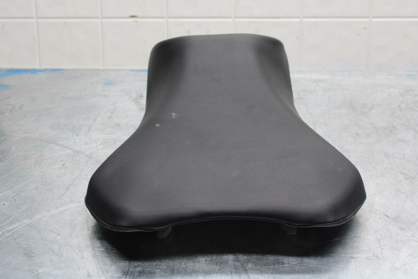 11-13 SUZUKI GSXR600 FRONT DRIVERS SEAT PAD SADDLE PILLION BB294