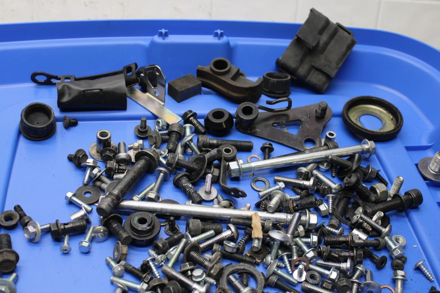 19-21 YAMAHA YZF R3 MISCELLANEOUS BOLTS SCREWS HARDWARE BB588