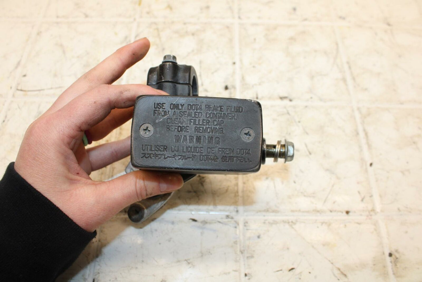 93 SUZUKI KATANA 600 GSX600F FRONT BRAKE MASTER CYLINDER BB400