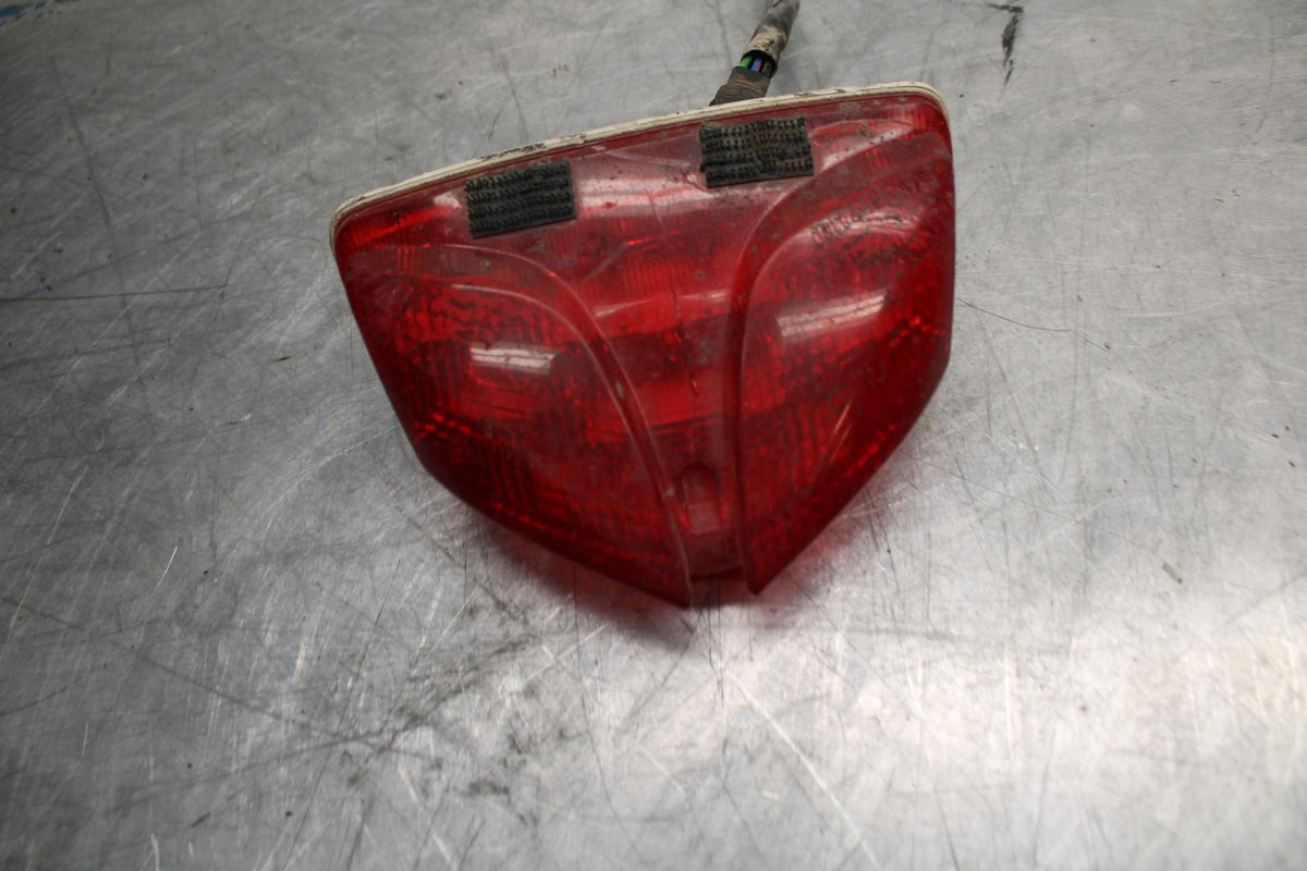 08-10 SUZUKI GSXR750 REAR TAIL TAILLIGHT BACK BRAKE LIGHT 35710-37H30 bb476