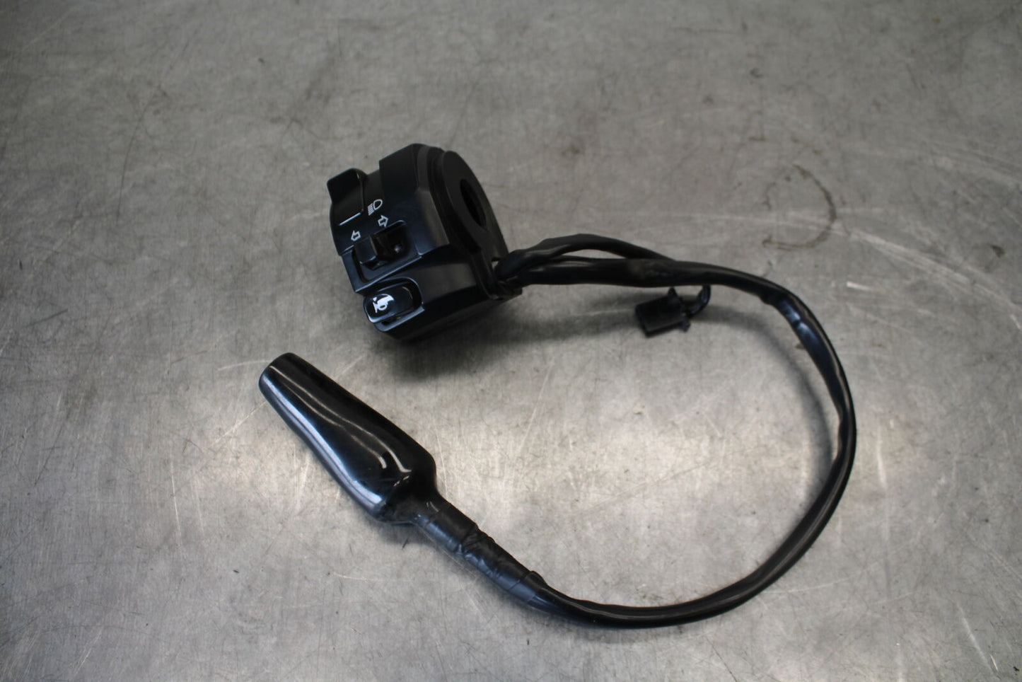 18-23 KAWASAKI NINJA 400 LEFT CLIP ON HANDLE HORN SIGNALS SWITCH SWITCHES  BB679