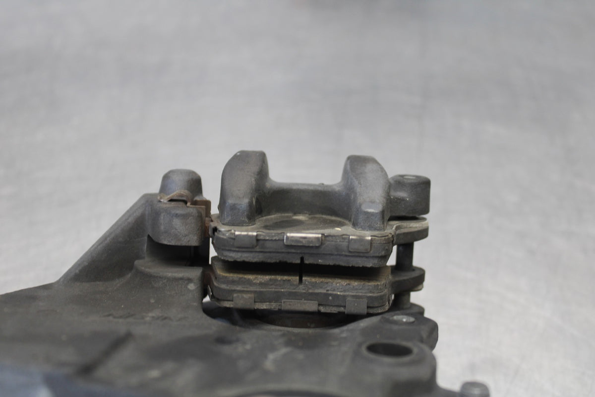 13-18 KAWASAKI NINJA ZX6R REAR BACK BRAKE CALIPER W MOUNT BRACKET BB908
