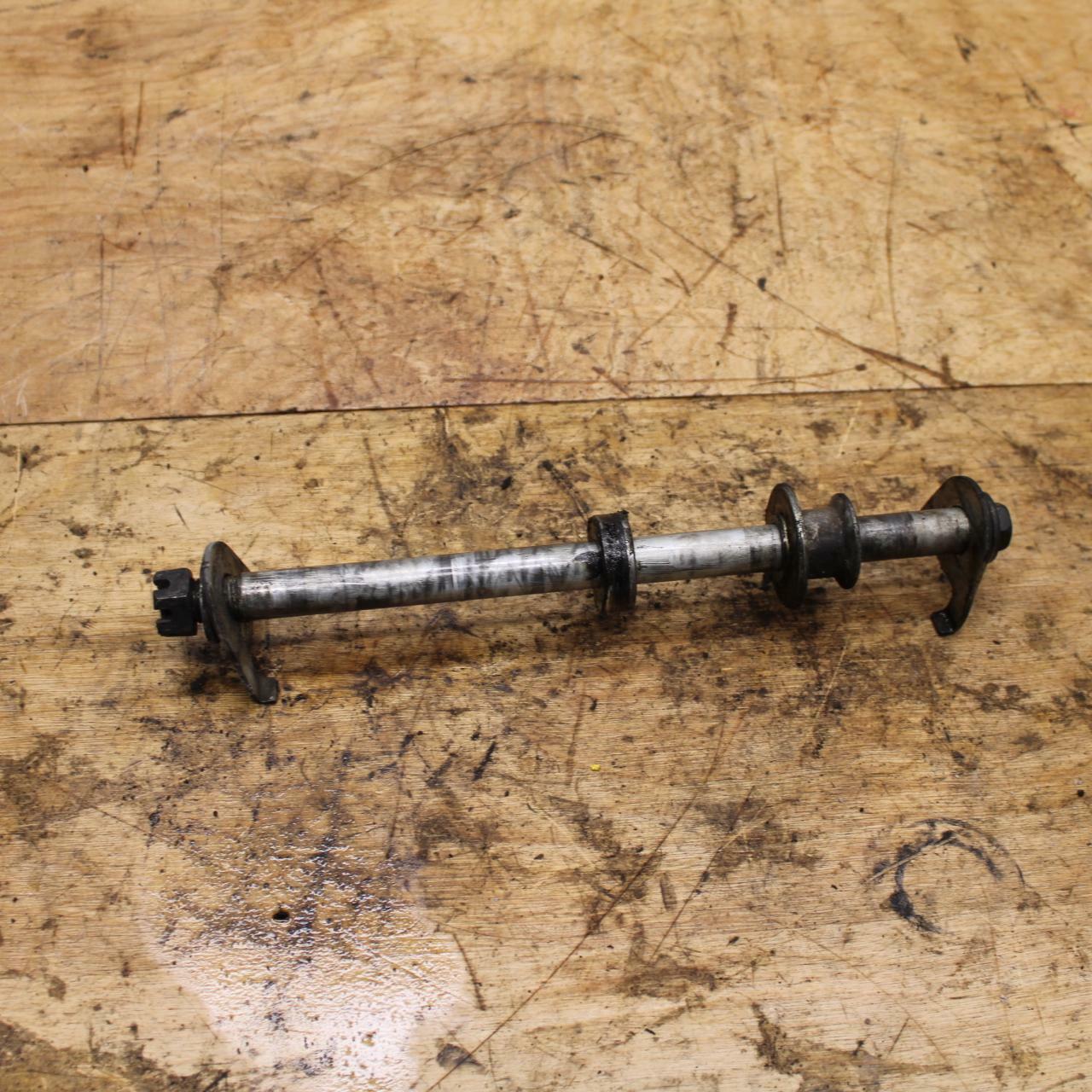 04-09 SUZUKI GS500F REAR AXLE BACK WHEEL RIM PIVOT BOLT AXEL BB335