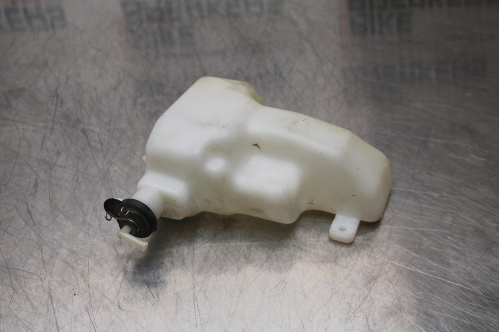 09 YAMAHA ROYAL STAR XVZ1300TF VENTURE COOLANT WATER RESERVOIR BOTTLE BB151